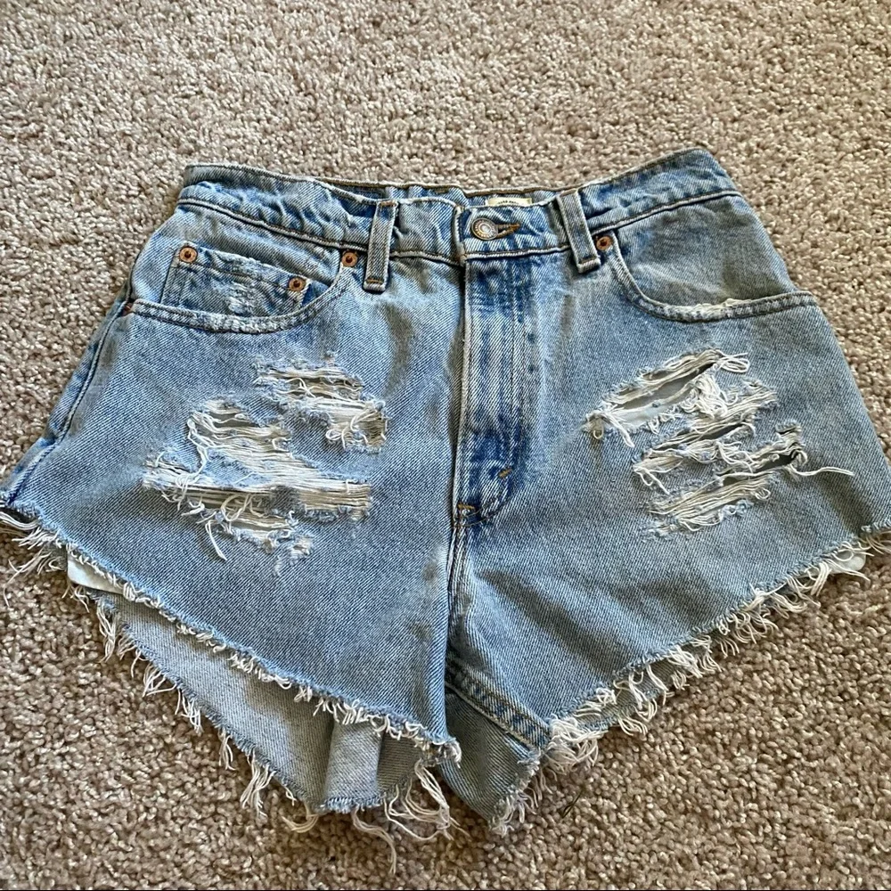 Levi’s - Picture 1 of 3